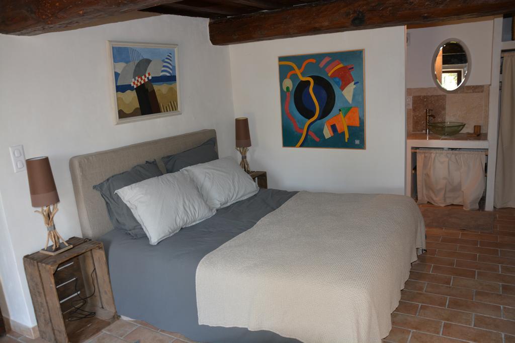 Le Mas De Gion Arles Kamer foto